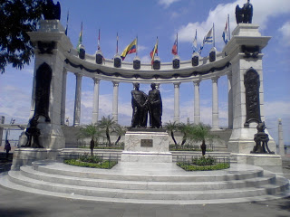 En longeant la promenade de Guayaquil