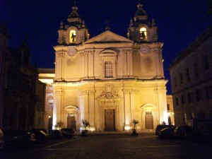 mdina night