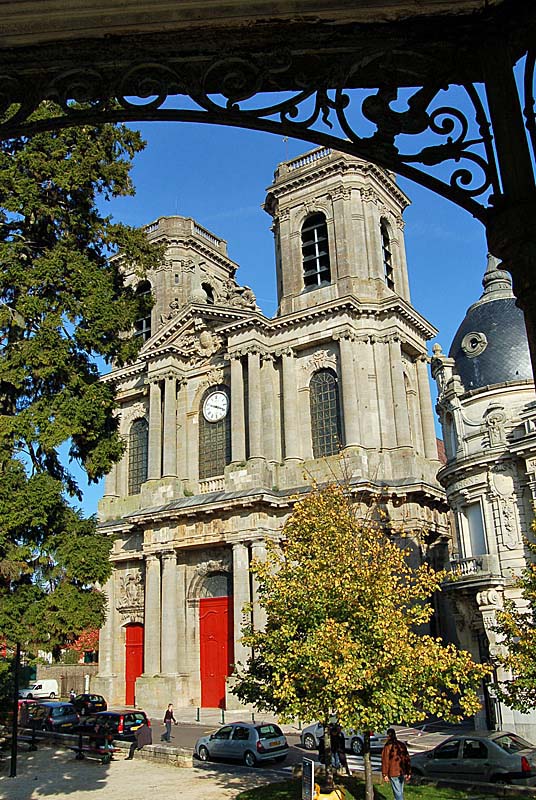 Cathedrale saint mammes langres 06 Gerard Feron Langres, jolie ville fortifiée