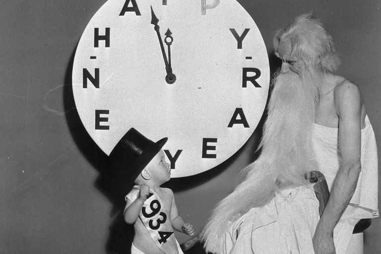 the year 1934 is going to be okay for everyone concerned news photo 1608071008 Nouvel an aux États-Unis