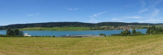Lac de Saint-Point et Château de Joux