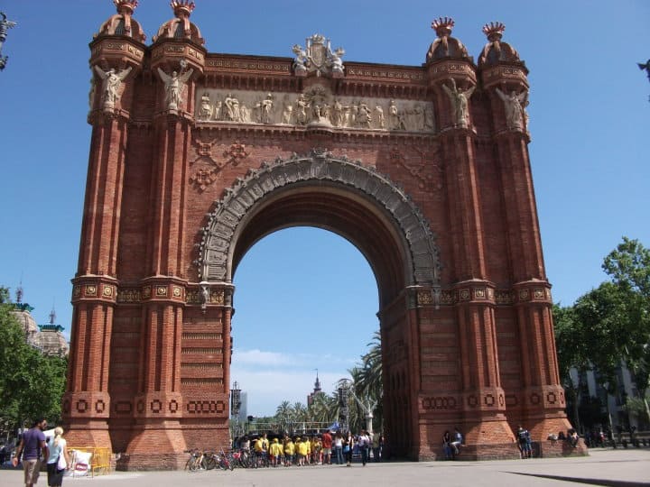 13 arco de triunfo Tour virtuel de Barcelone