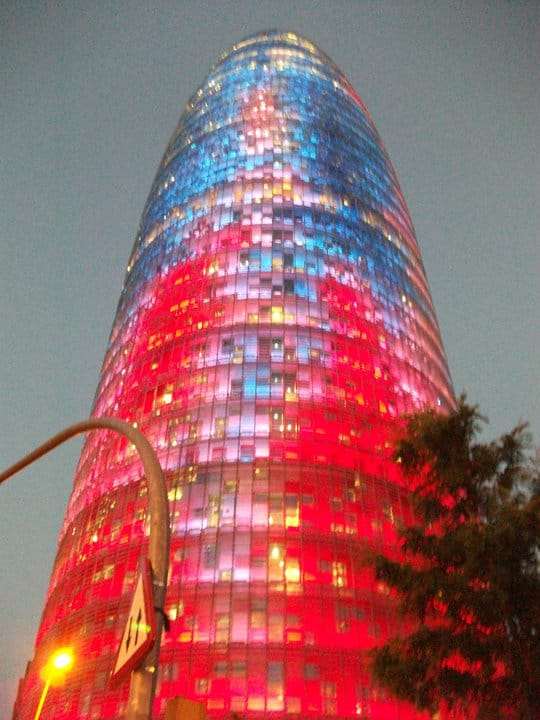 13 torre agbar Tour virtuel de Barcelone