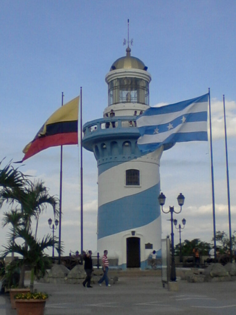 Photo 1618 En longeant la promenade de Guayaquil